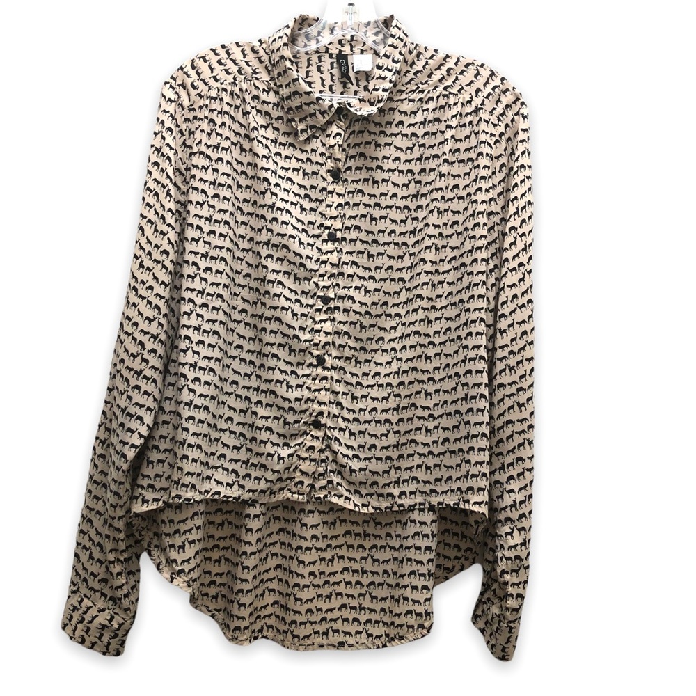 Divided  Deer Print Uneven Hem Button Down Shirt Women's Size 10 Cream/Black